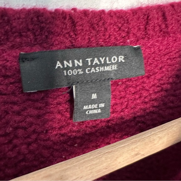 Ann Taylor Bucle Knit Cashmere Sweater Burgundy Size Medium - Picture 5 of 6